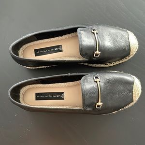 Like new Steve Madden Espadrille Loafer